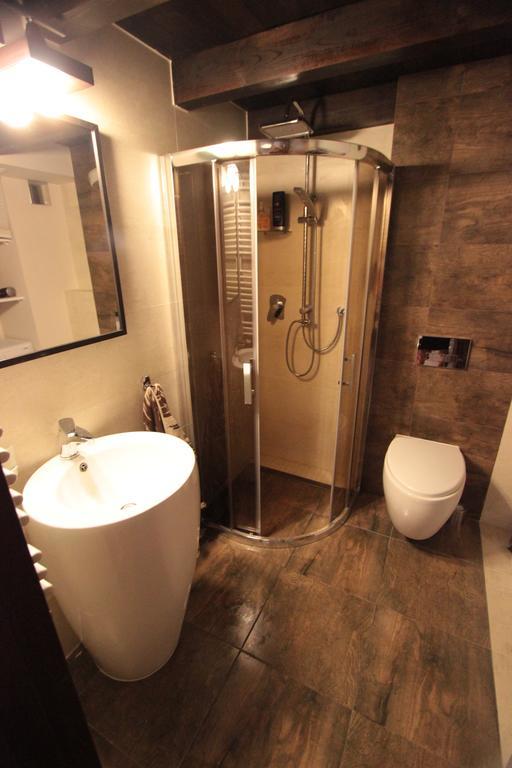 דירות לודז' Loft Niezapominajka W Tobaco Park חדר תמונה